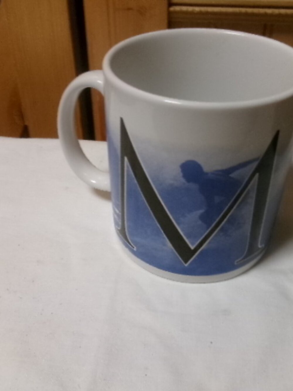 vtg 2005 Starbucks City Mug collection series Maui surfer on front